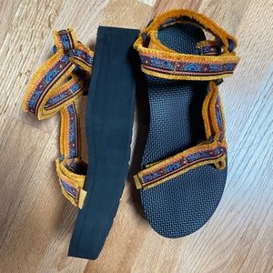 Teva maressa flat form sandal